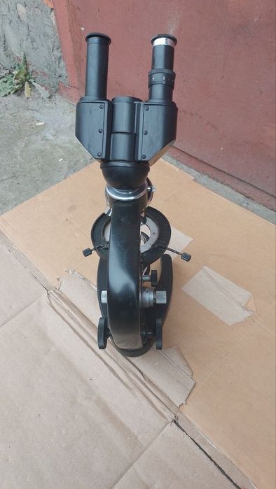 Продам микроскоп МБИ-3 лабораторный, исследовательский, биологический