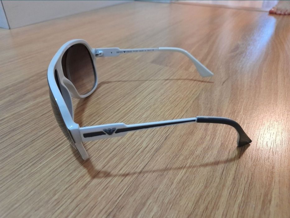 Óculos de sol Armani + oferta de bolsa MNG