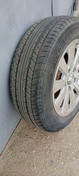 Шини Yokohama 195/65 r15. Літо.