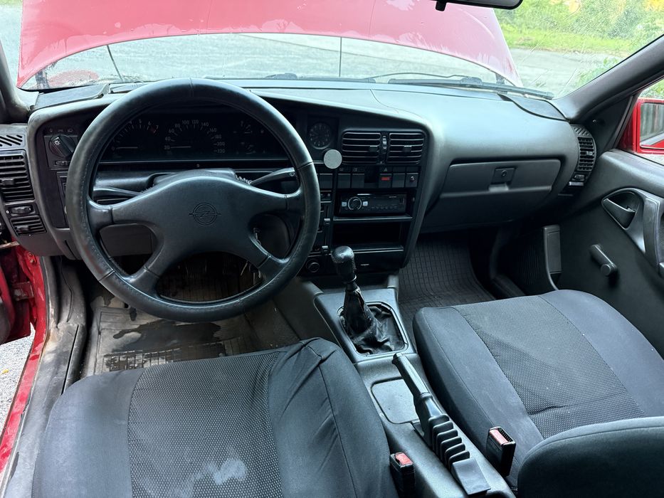 Opel Omega A.  1.8 газ/бенз.