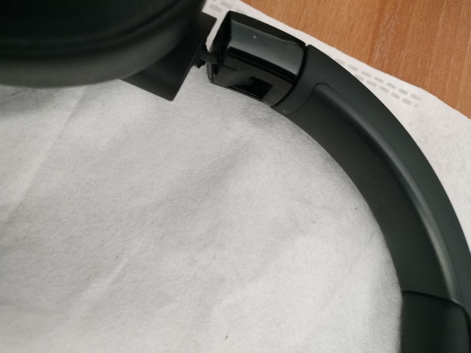 * JBL Tune 770NC ANC - Ótimo Som, Pequeno Detalhe na Fixação
 * Auscu