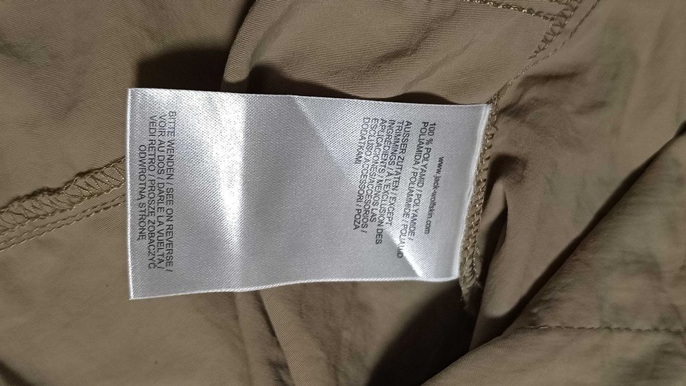 Męskie krótkie spodnie turystyczne JACK WOLFSKIN r.M stan bardzo dobry