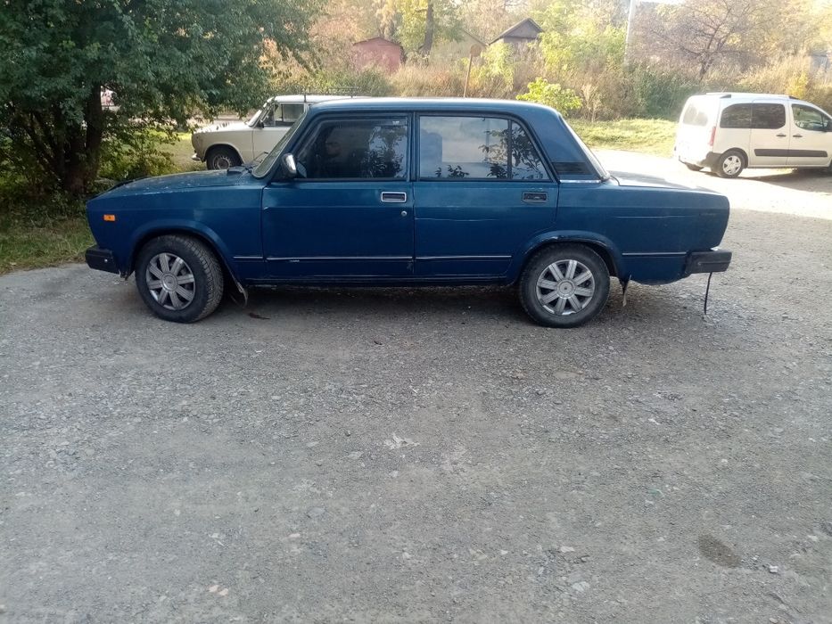 ВАЗ 2105                 жигулі