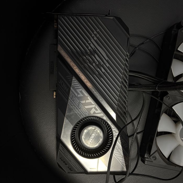 RX 6800 XT Strix OC WITH Liquid Cooling