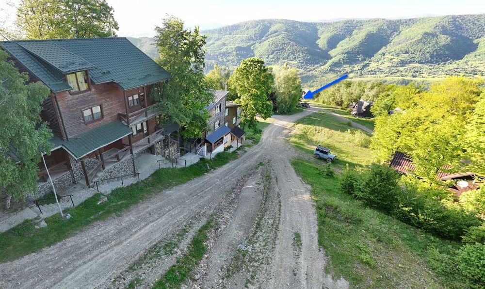 Будинок на гірськолижній трасі, гора Красія, Вишка, Закарпаття
