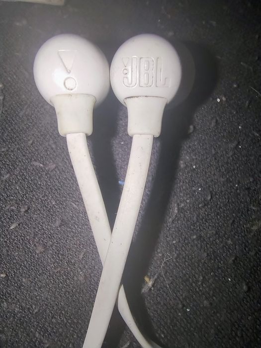 JBL Słuchawki bezprzewodowe BLUETOOTH JBL T115BT dokanałowe