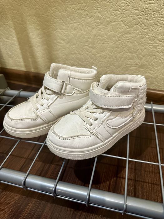 Кросівки для дівчинки