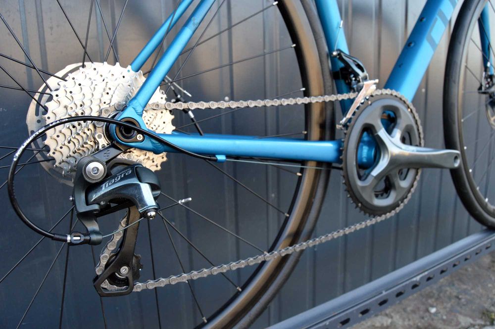FV23 komfortowy Cube Attain Race L Disc Tiagra 2x10 endurance Road+