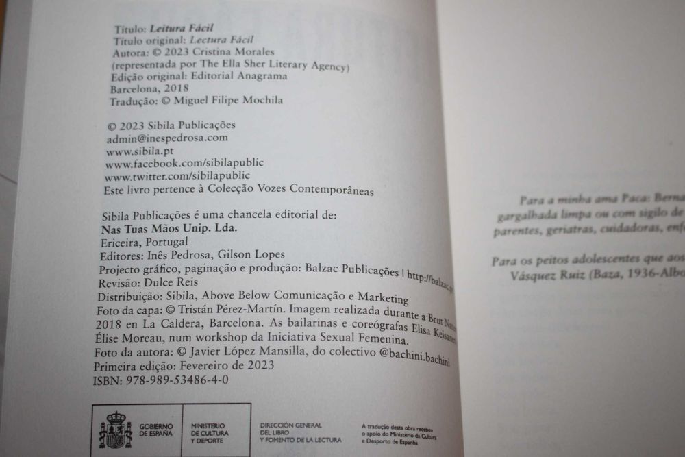 ' Leitura Fácil //  Cristina Morales