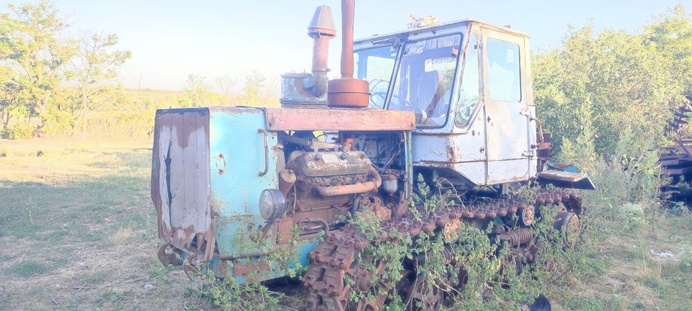 Т 150 гусеничний