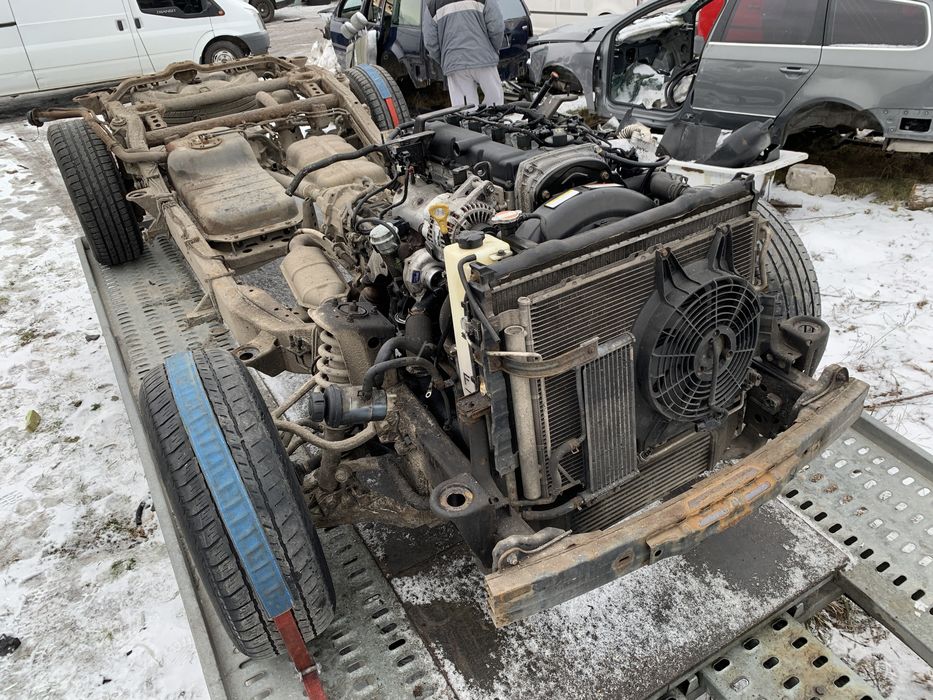 Телевізор Kia Sorento 2002-2009 панель передок Кіа Соренто Киа радиато
