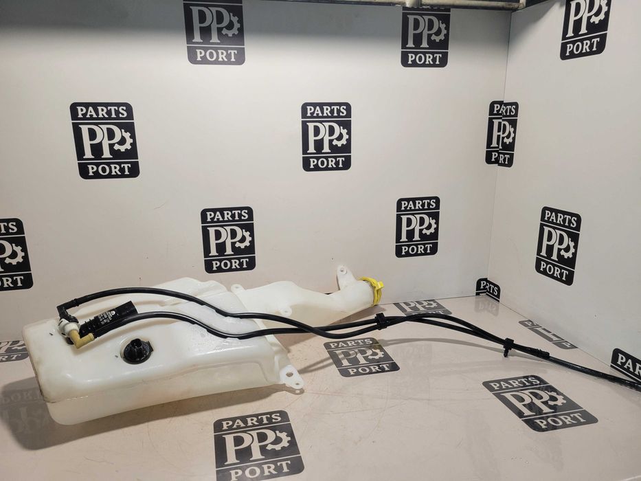 Бачок бачек омывателя очистителя омивача Jeep Cherokee KL 2018 2019+