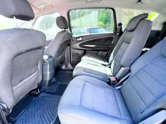 Ford S-Max — fotografia 12