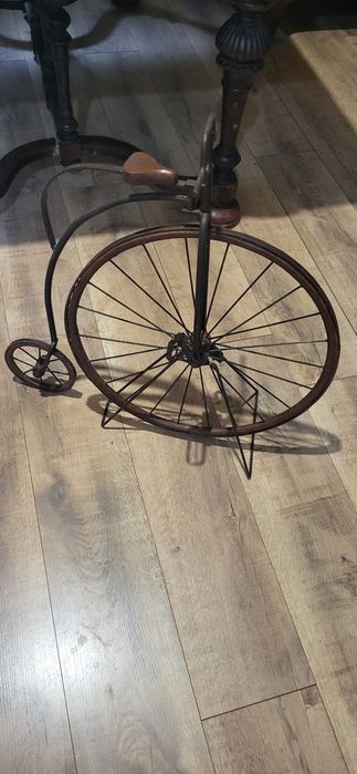 Stary metalowy Bicykl ze stojakiem  65cm