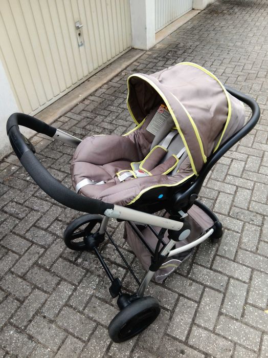 Carrinho Bebé Passeio
