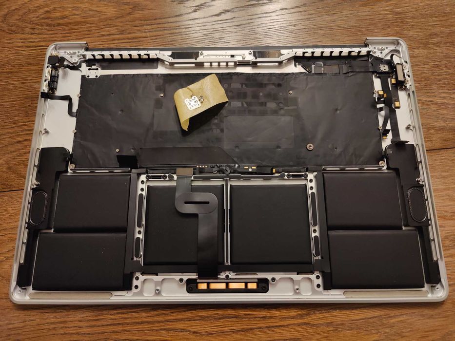 Palmrest Obudowa Silver Macbook pro 16 2019