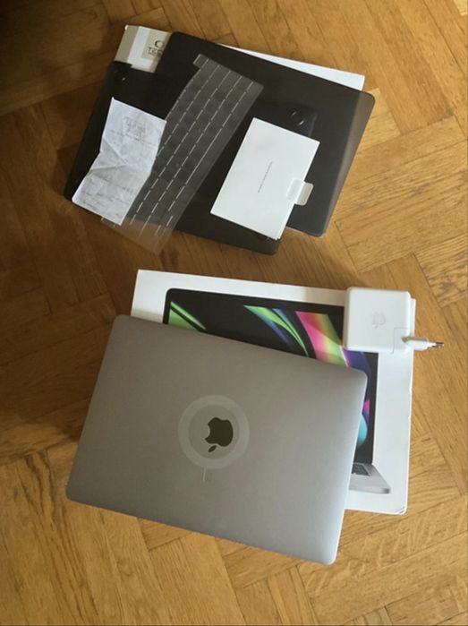 MacBook Pro M1 256GB