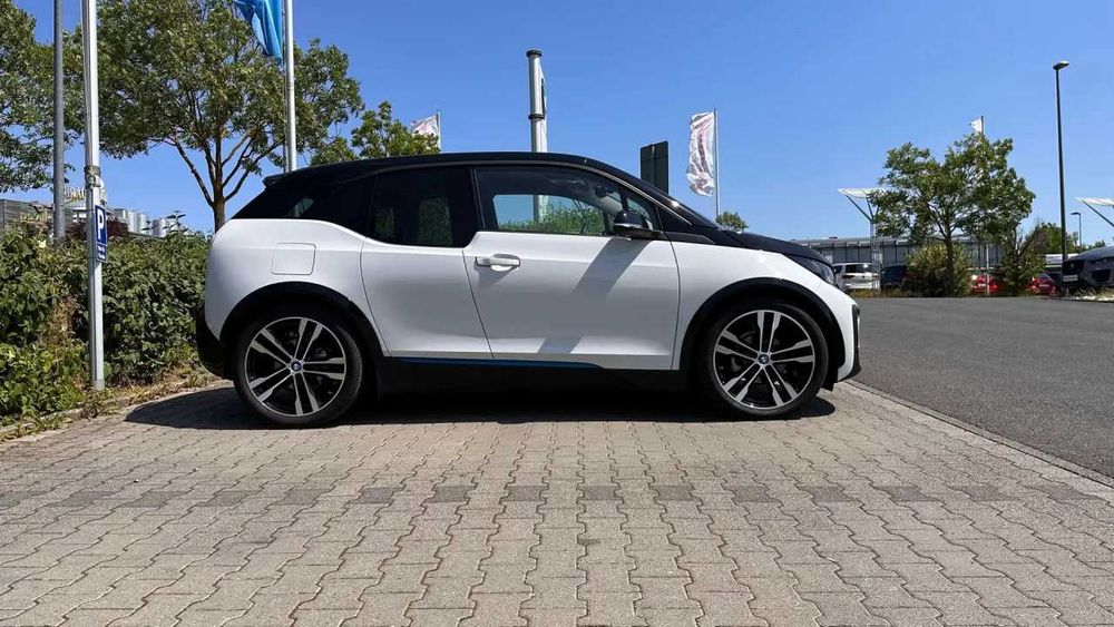 Разборка BMW I3 бампер Б/у автозапчастини