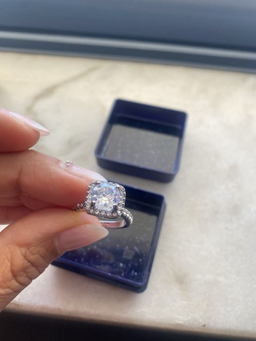 Anel com zirconia tamanho 5 cm diametro por fora