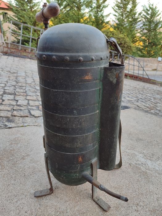 Pulverizador Manual Antigo em Cobre e Latão