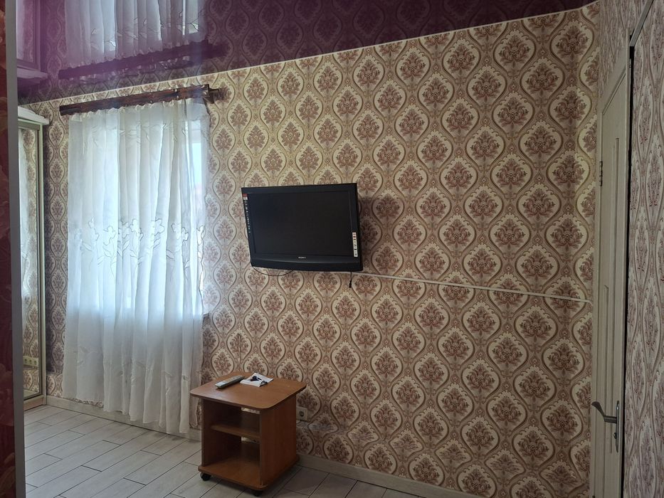 Здам 1 кімнатну  квартиру
