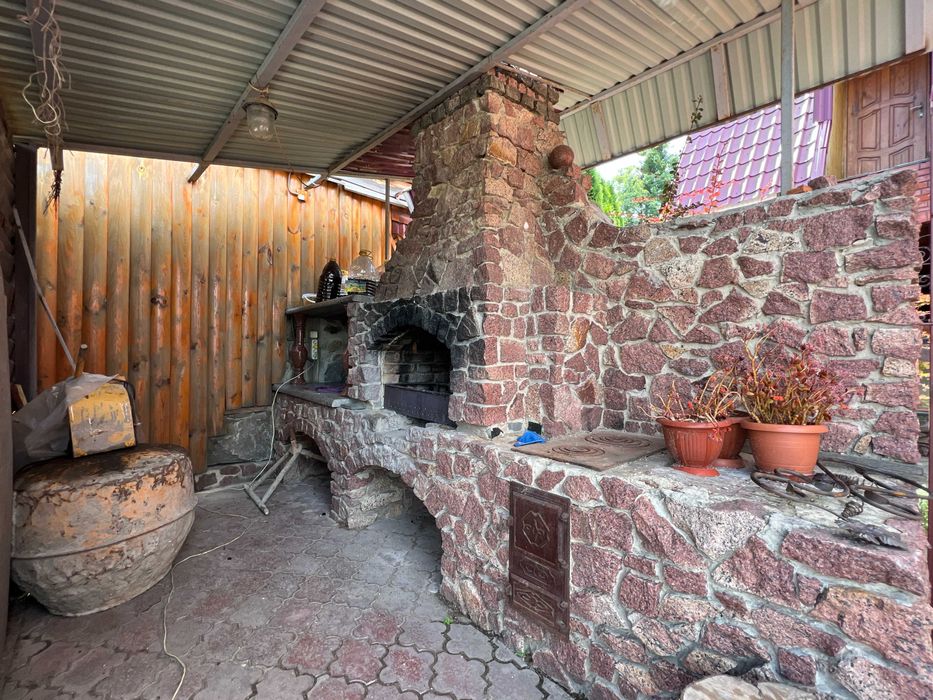 Продається ГОТЕЛЬНО-РЕСТОРАННИЙ комплекс ФАСАД 0,75 Га траса КИЇВ-ЧОП