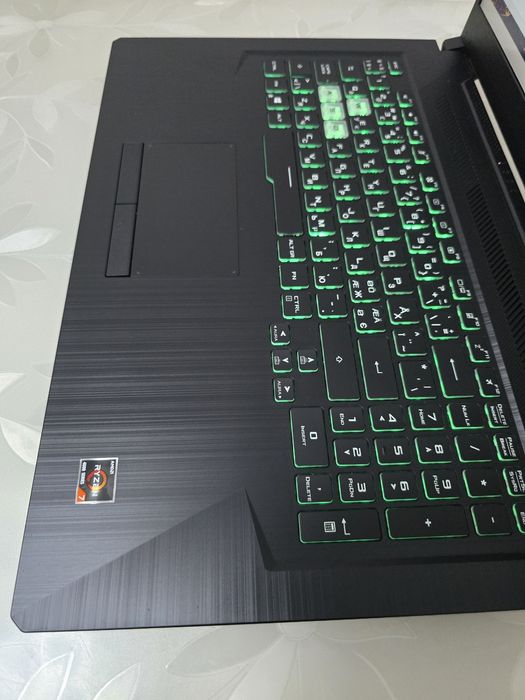 Asus TUF A17/144Hz/Ryzen 7 4800H×16CPU/RAM:16GB/RTX 3050/SSD:512GB