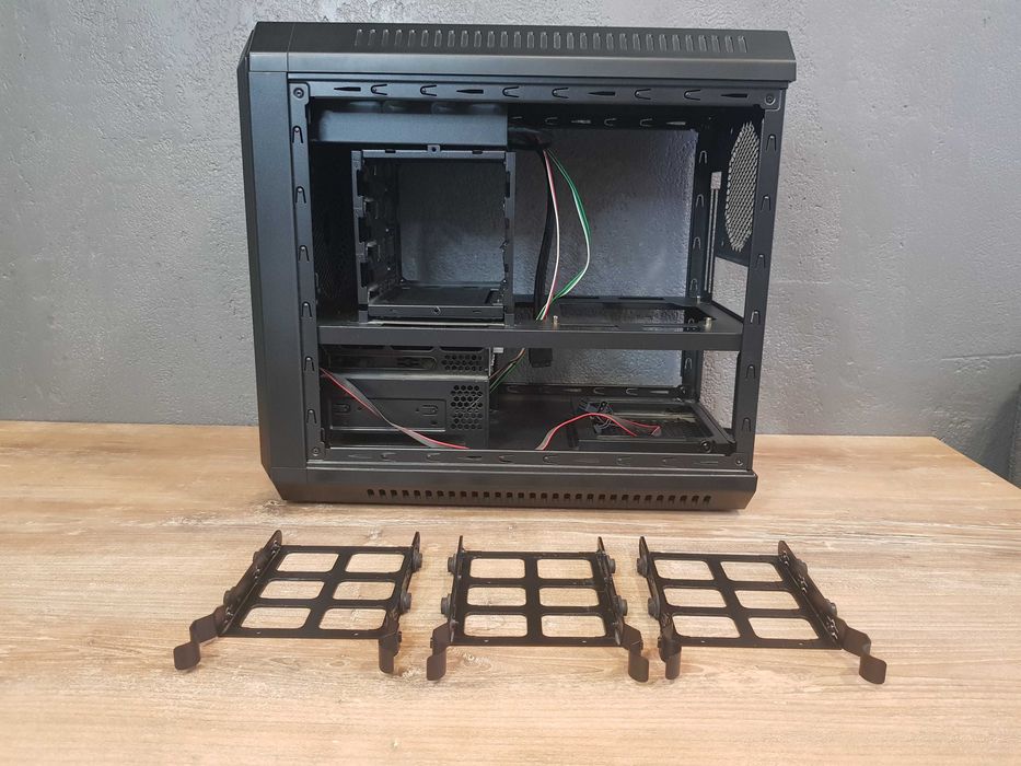 Корпус Zalman ZM-M1 Увага Форм-фактор материнской платы Mini-ITX: 1 600 ...