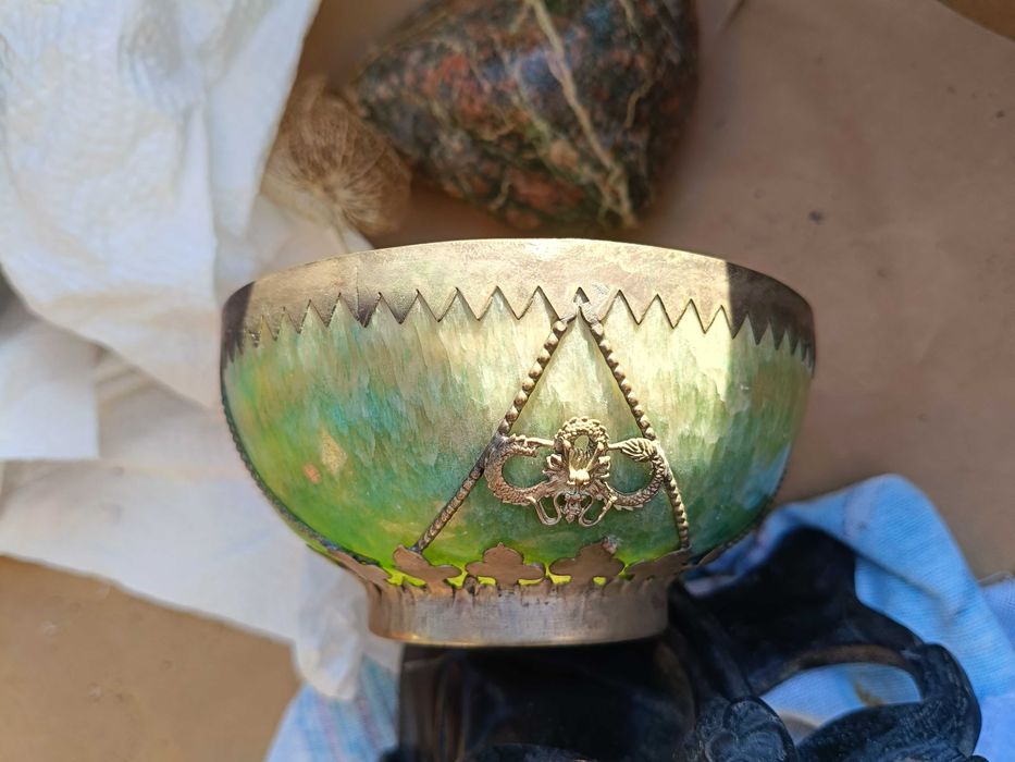 Misa jadeitowa z metalową nakładką z dynastii Qing