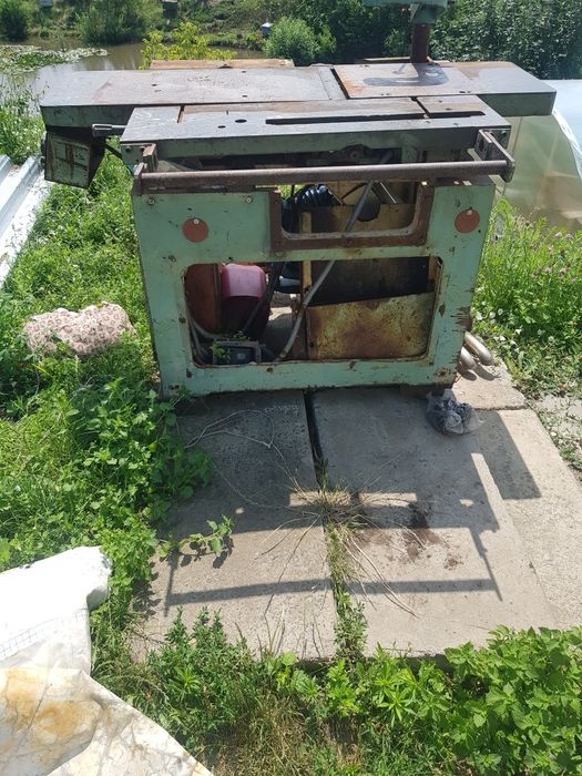 Деревообробний станок