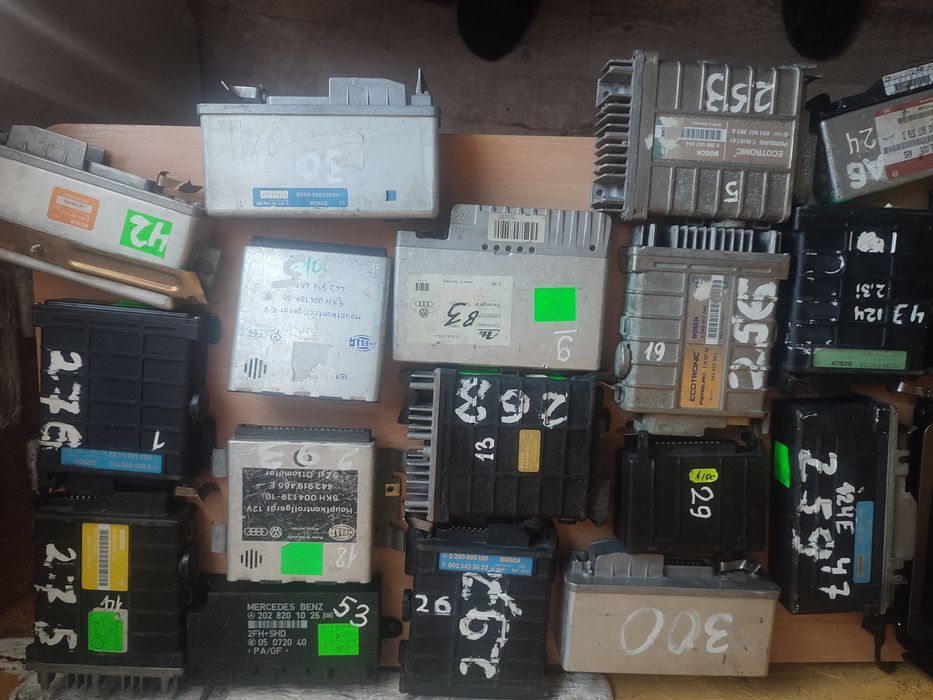 Блок управління двигуном. Компютер. ЕБУ. VAG. Mercedes.