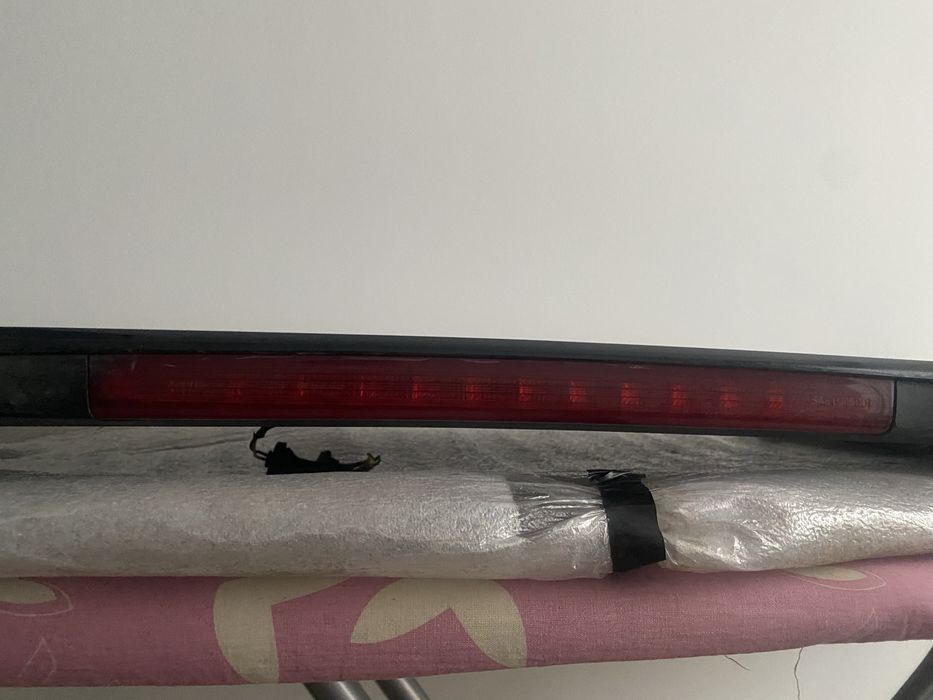 Spojler od klapy volvo v40 2013r
