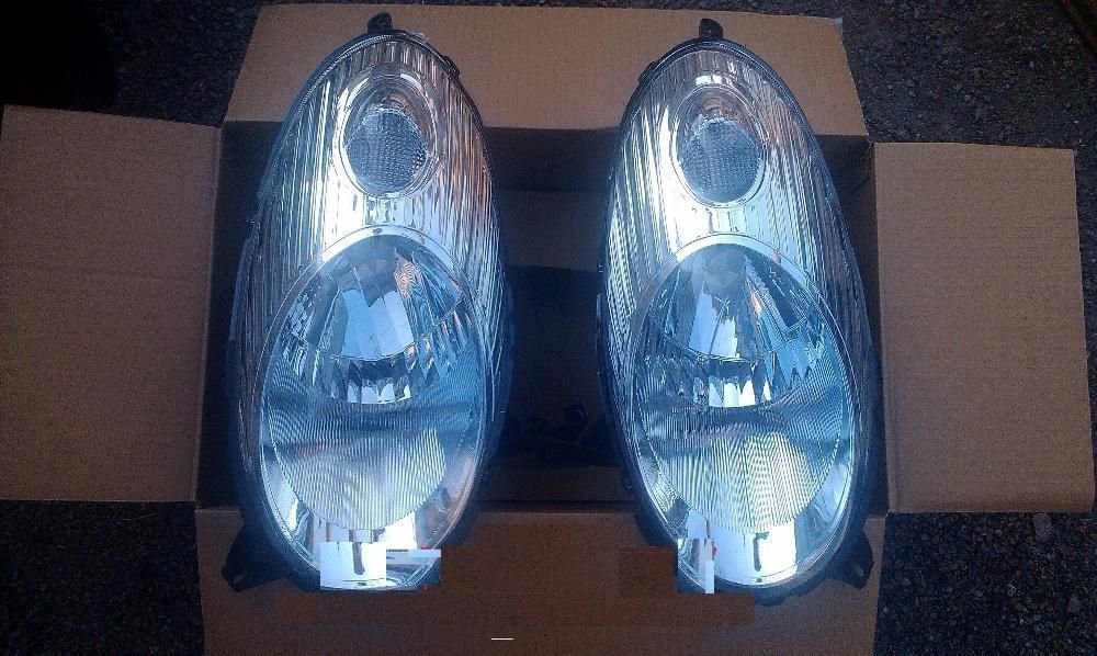 Фара левая правая  Nissan Micra Ниссан Микра  03-10 (K12)