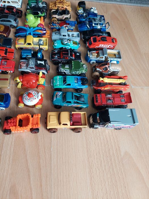 Hot wheels 63 szt