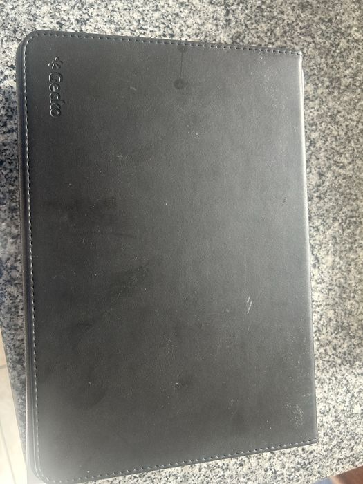 Ipad semi novo com caixa e tudo poico com possivel oferta capa