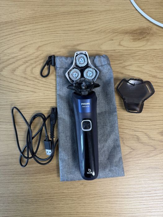 Електробритва Philips Series 5000 SkinIQ
