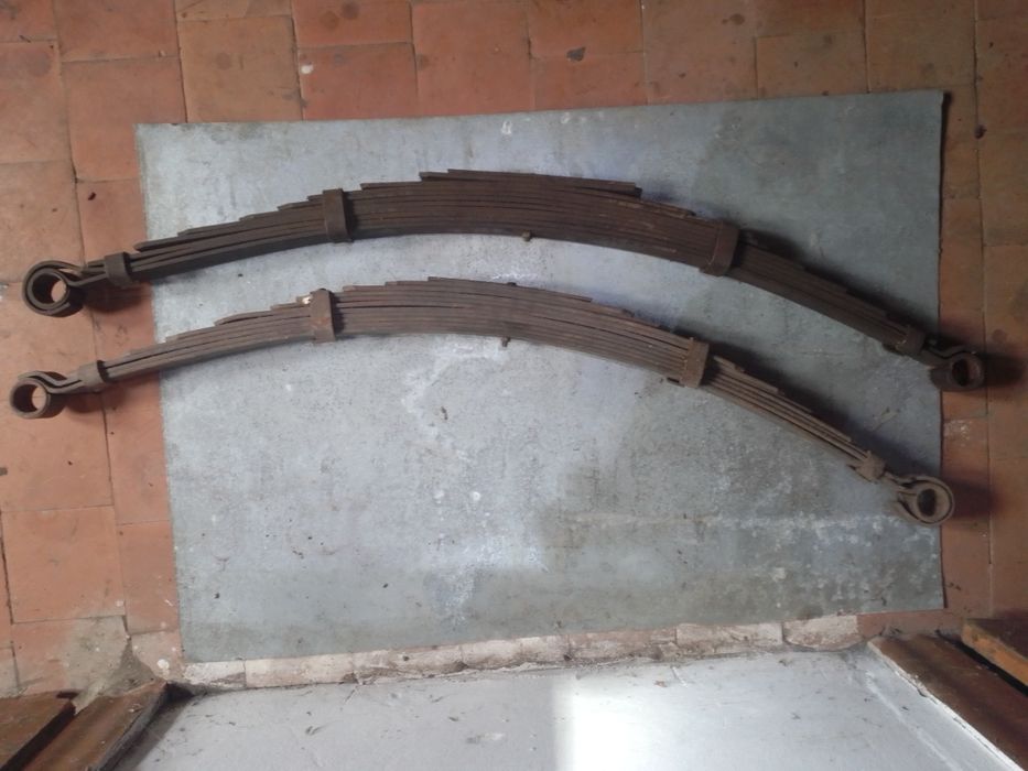 Ресора  ГАЗ 69  та листи нові.