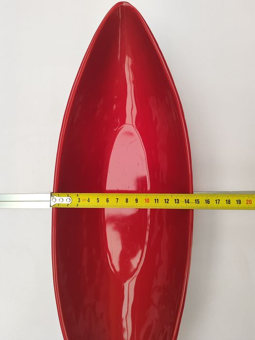 Peça decorativa na cor vermelho