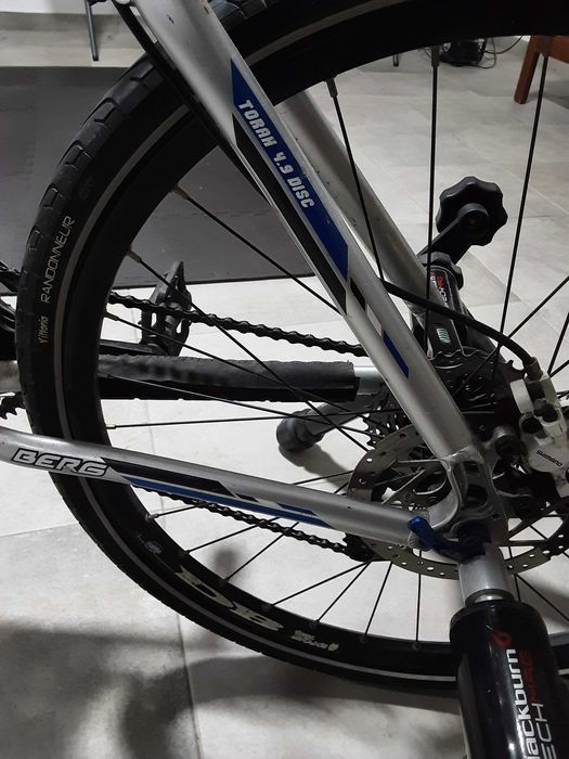 Bicicleta de Montanha (Berg Torah 4.9 Disc) + Rolo de Treino (Blackburn)
