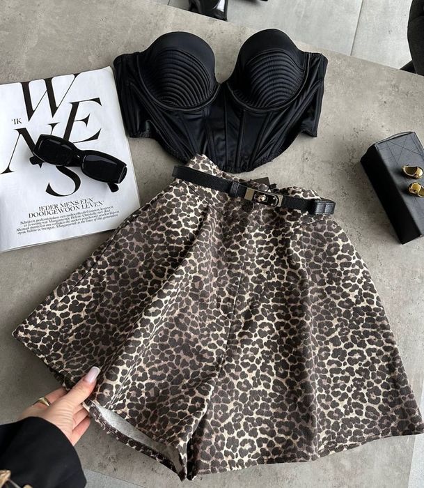 Шорти шкіряні і джинсові