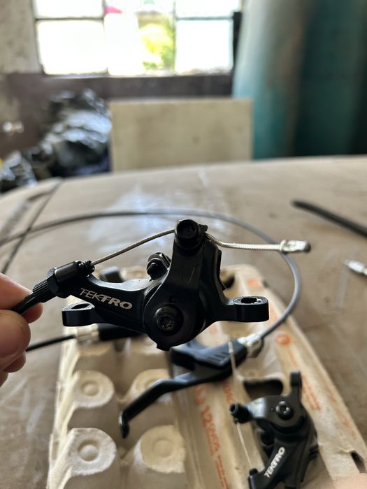 Vendo Travões tektro mecânicos usados 1 mês