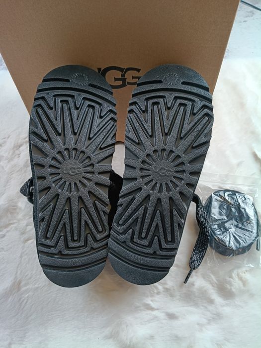 UGG 38 LowMel czarne nowe okazja