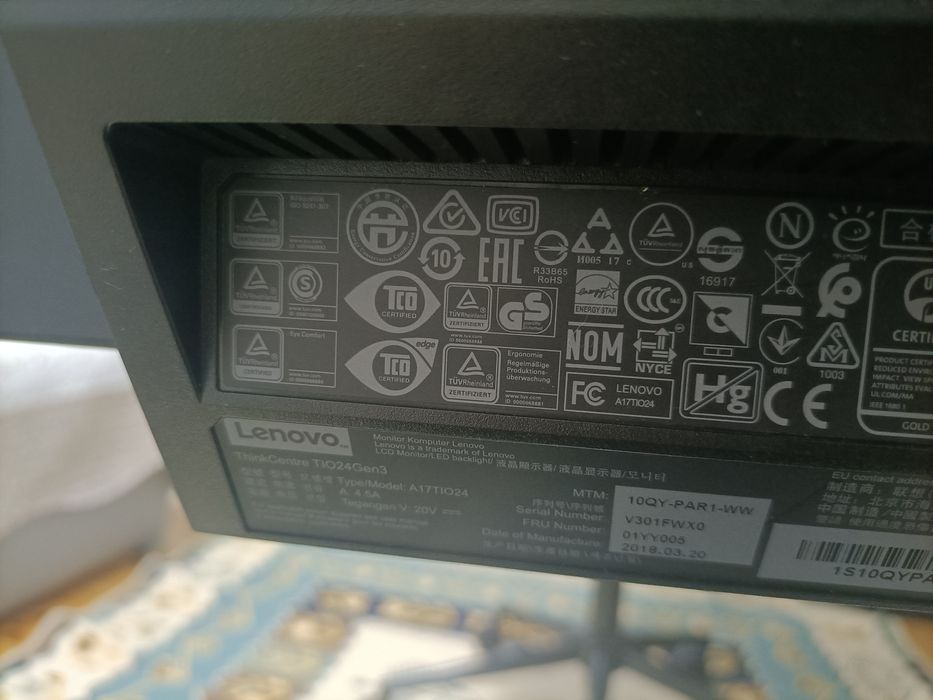 На запчастини. Монітор 24" Lenovo ThinkCentre