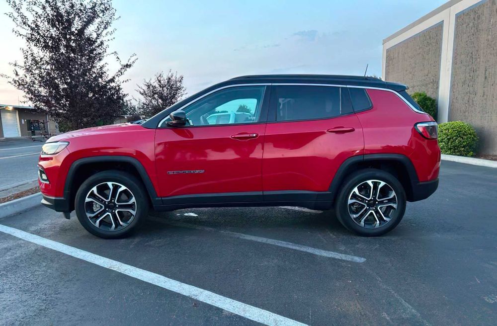 Jeep Compass      2023