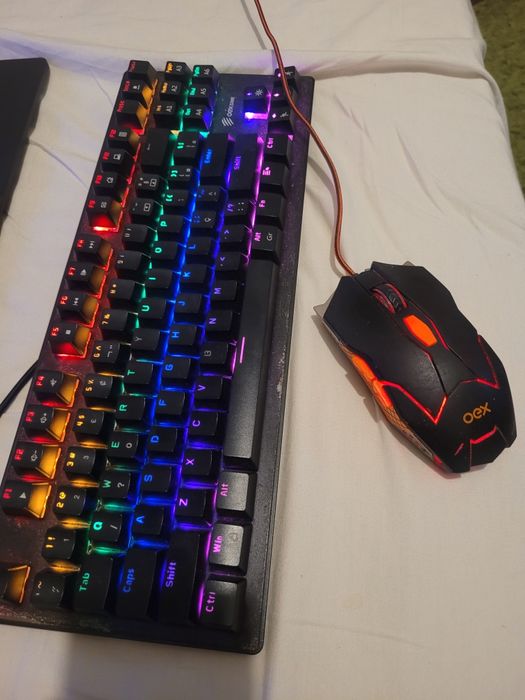 Kit Gamer OEX: Teclado Switch Blue(Mecânico)RGB + Mouse-Rato Semi-Novo