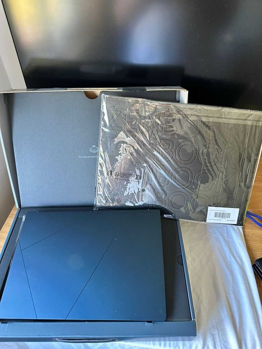 ZenBook 14” OLED i7 155H