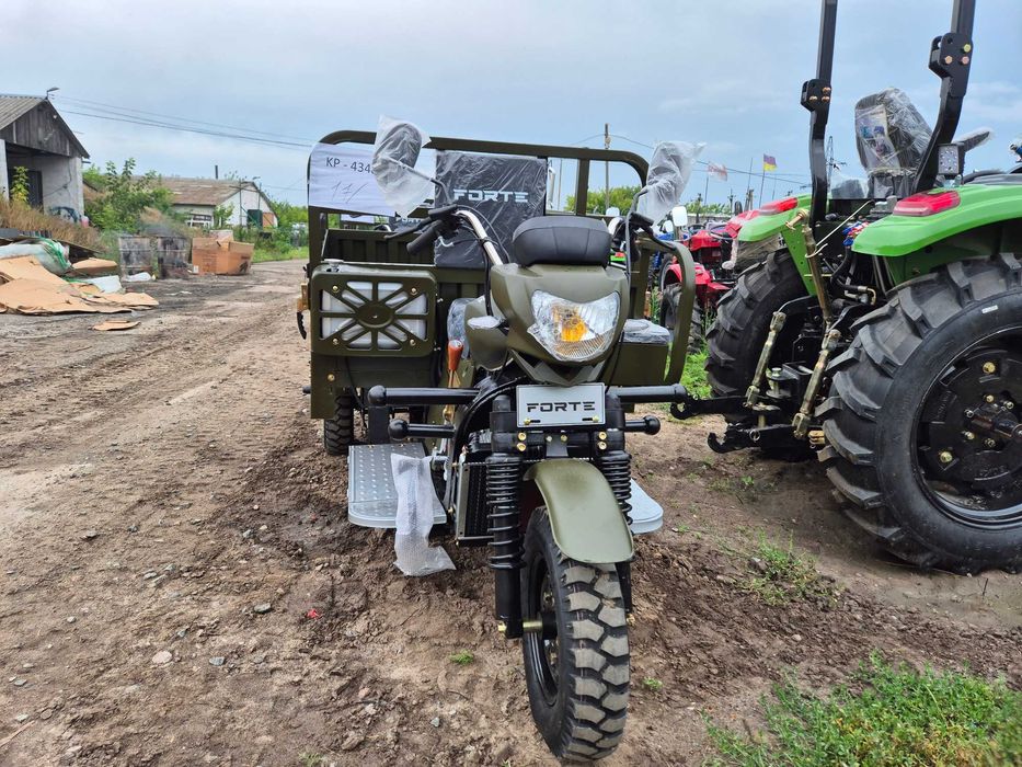 Бензиновый грузовой трицикл Forte 250 C252 130*200 кузов