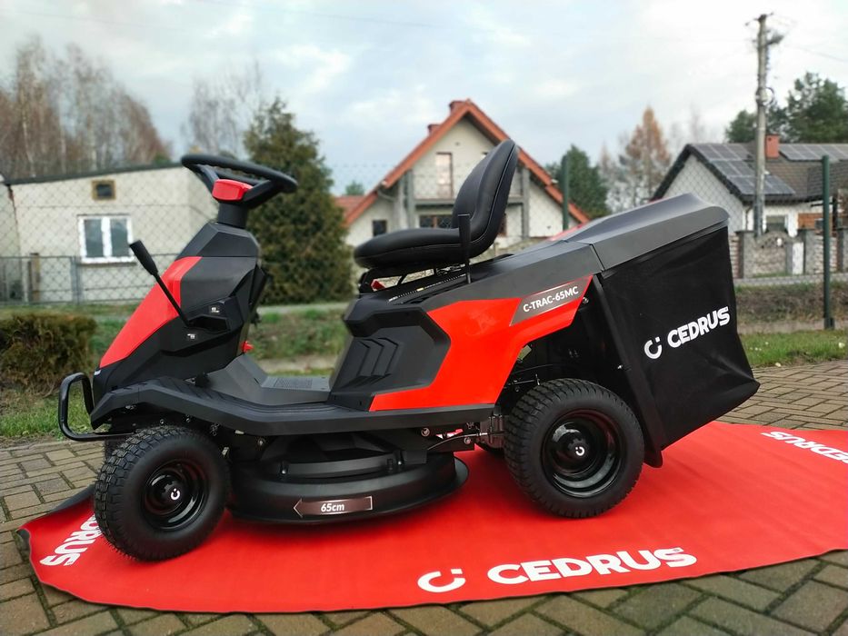 Traktorek Cedrus C-TRAC-65MC idealny na małe trawniki