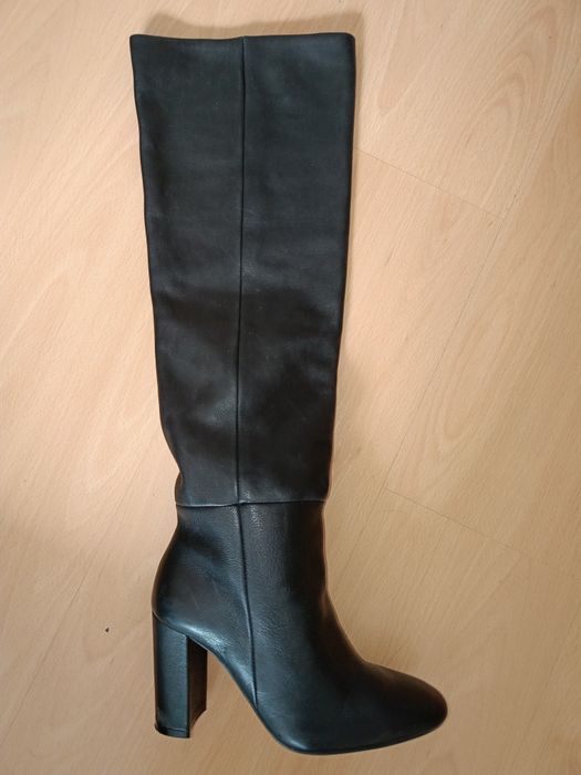 Buty na wysokim obcasie. .Jesień - wiosna..