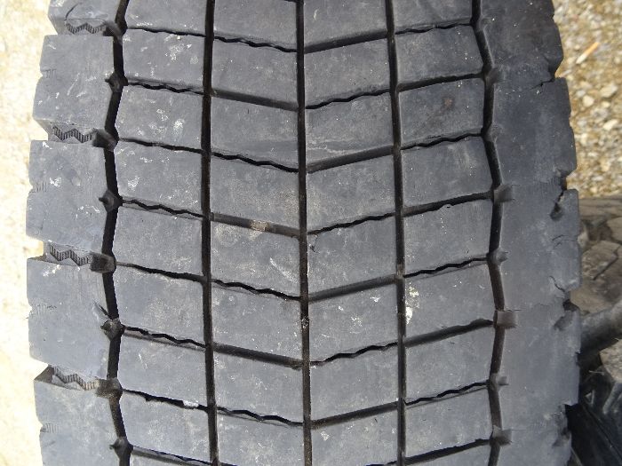 Opona 305/70R19.5 Continental HD3 Conti Hybrid (600 netto)